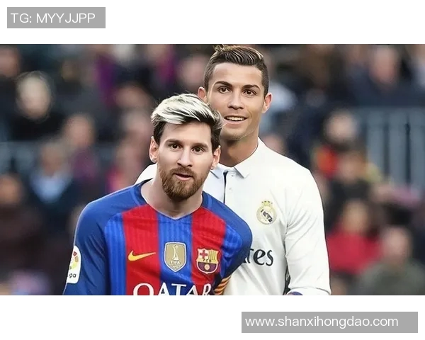 经典足球巨星重现辉煌岁月 复古风格壁纸定格永恒瞬间 经典足球巨星重现辉煌岁月 复古风格壁纸定格永恒瞬间